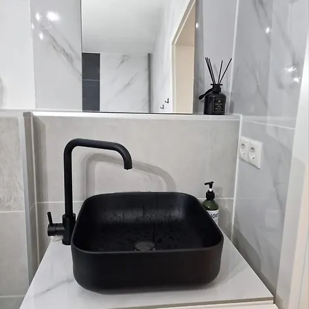 Ella Apartmán